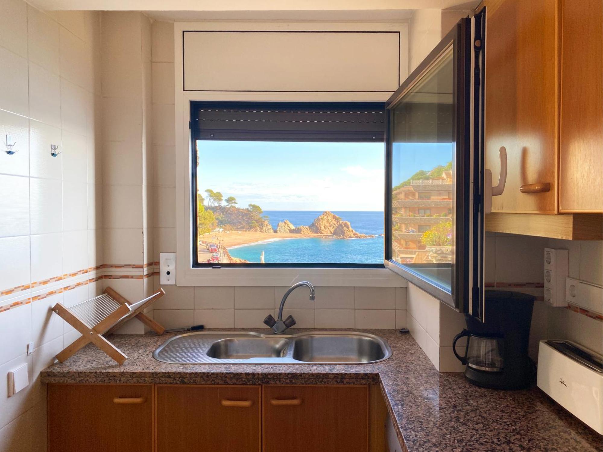 Magnificent Apartment At The Sea Front Of Tossa De Mar Exterior photo