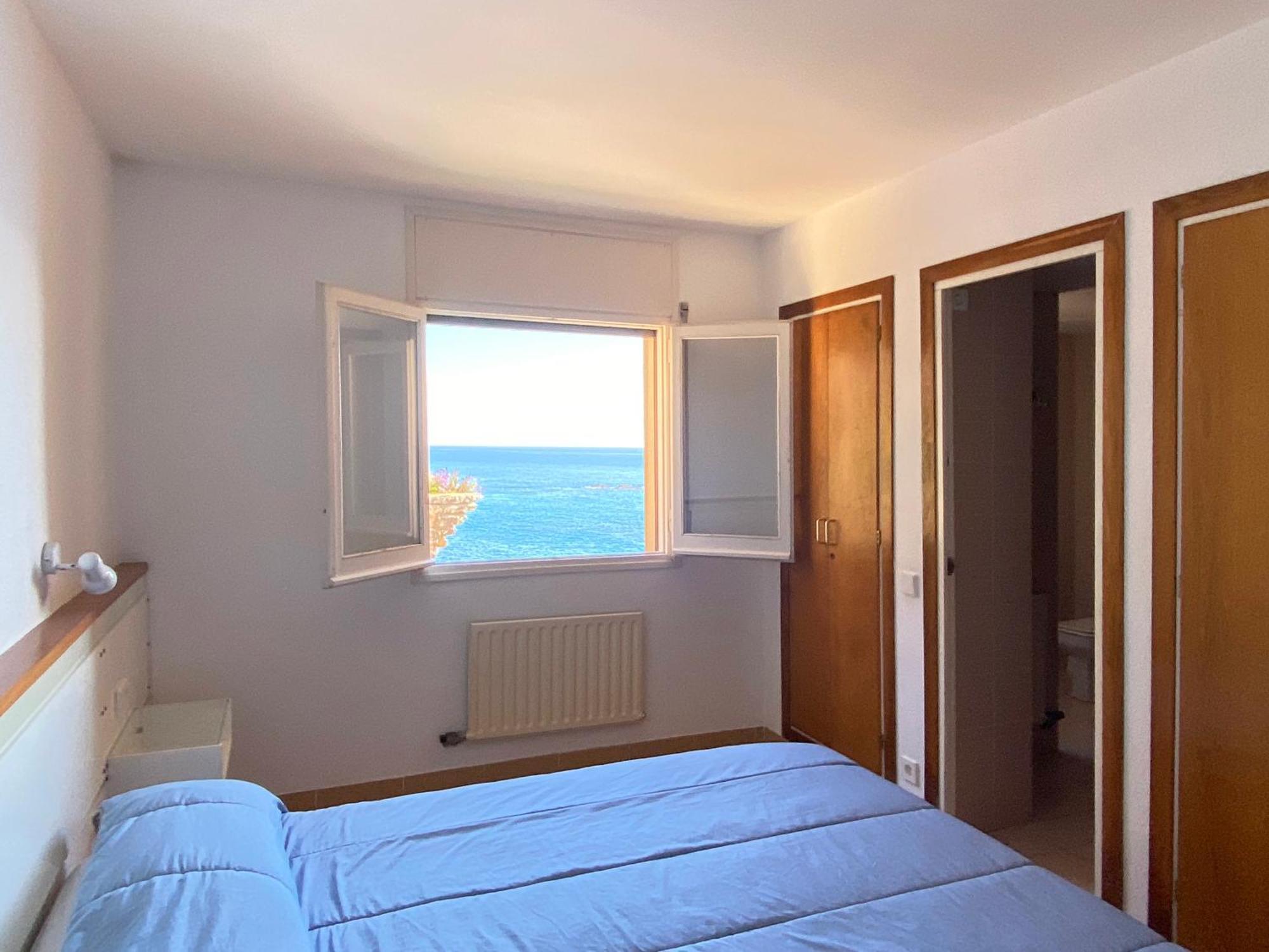 Magnificent Apartment At The Sea Front Of Tossa De Mar Exterior photo